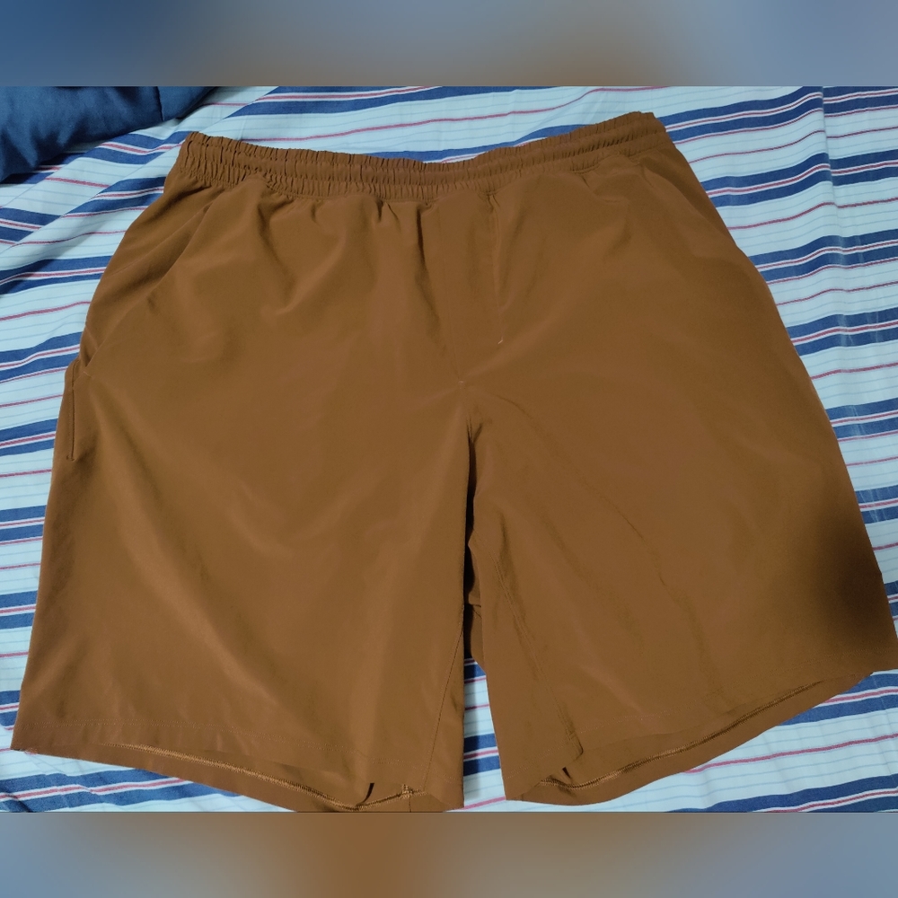 Lululemon Pace Breaker Lined 9" shorts sz XL Copper Brown